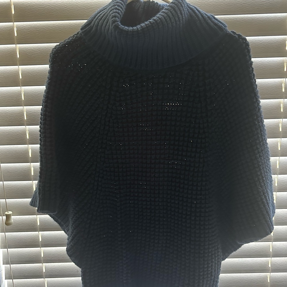 Cozy Blue Turtleneck Sweater with Chunky Knit